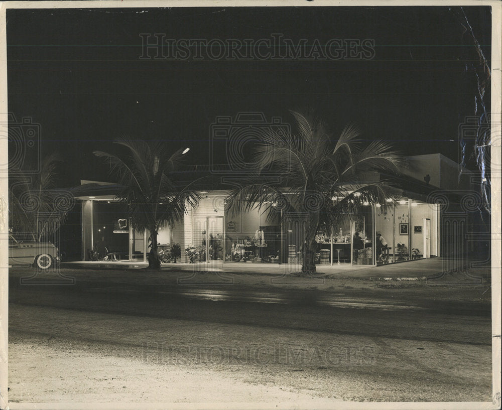 1950 New Studio Bulilding With Roof Garden-Historic Images