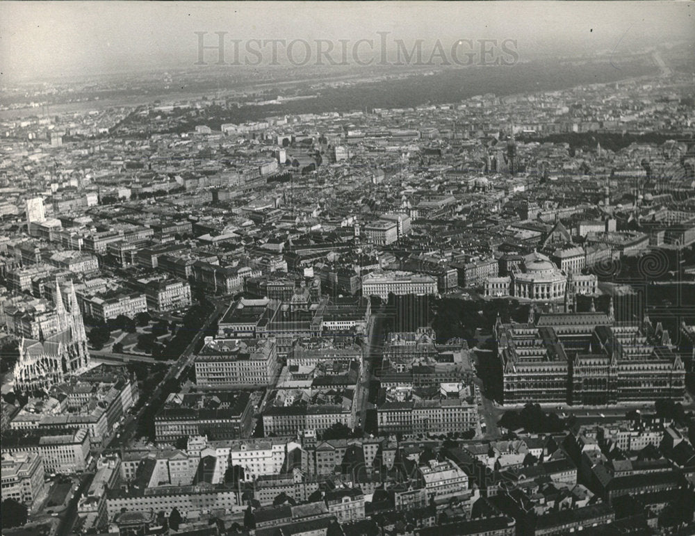 1961 Press Photo An Aerial View Of Vienna - Historic Images