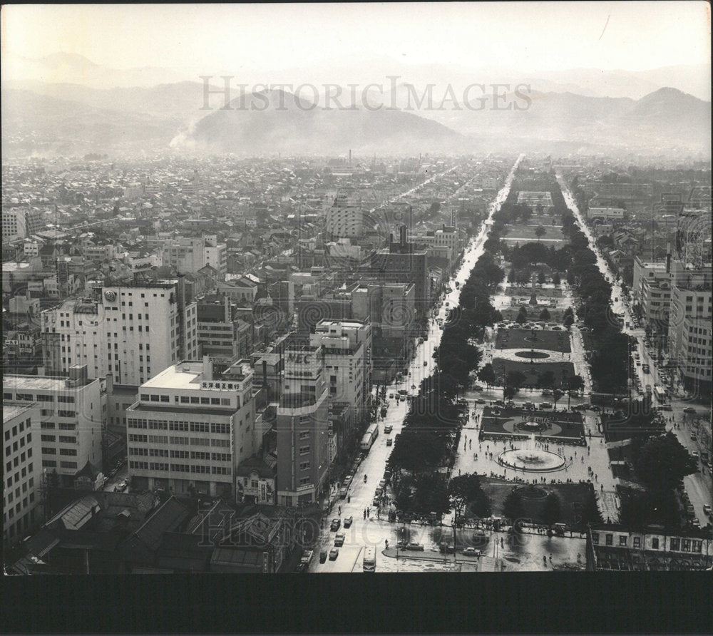 1965 Press Photo Wide Tree-Lines Boulevard In Japan - Historic Images