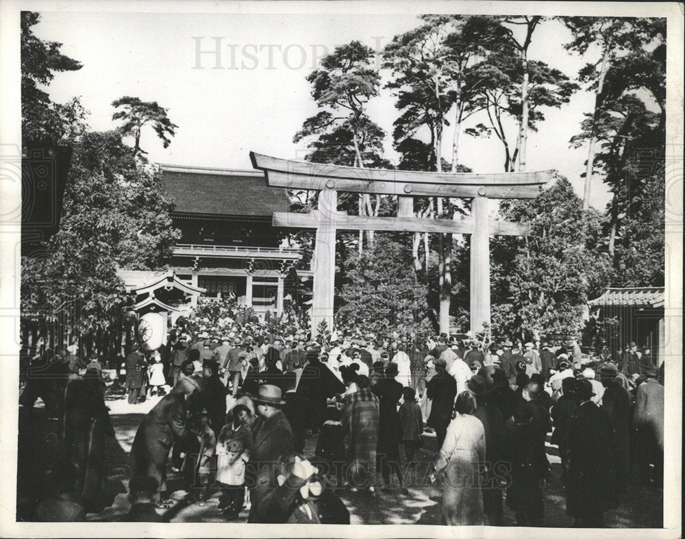 1938 Press Photo Japanese Worship Mikado New Year Day  - Historic Images
