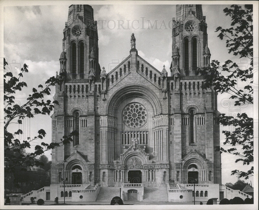 Press Photo The Basilique Saint-Anne in Canada - Historic Images