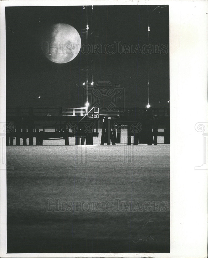 1971 Press Photo Moon Fort Desto Ricardo Ferro Pier Pic - Historic Images