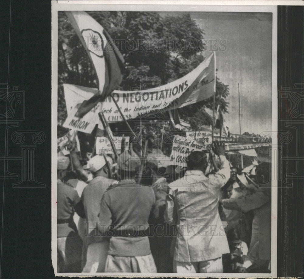 1962 Press Photo Anti Communist Demonstrators New Delhi - Historic Images