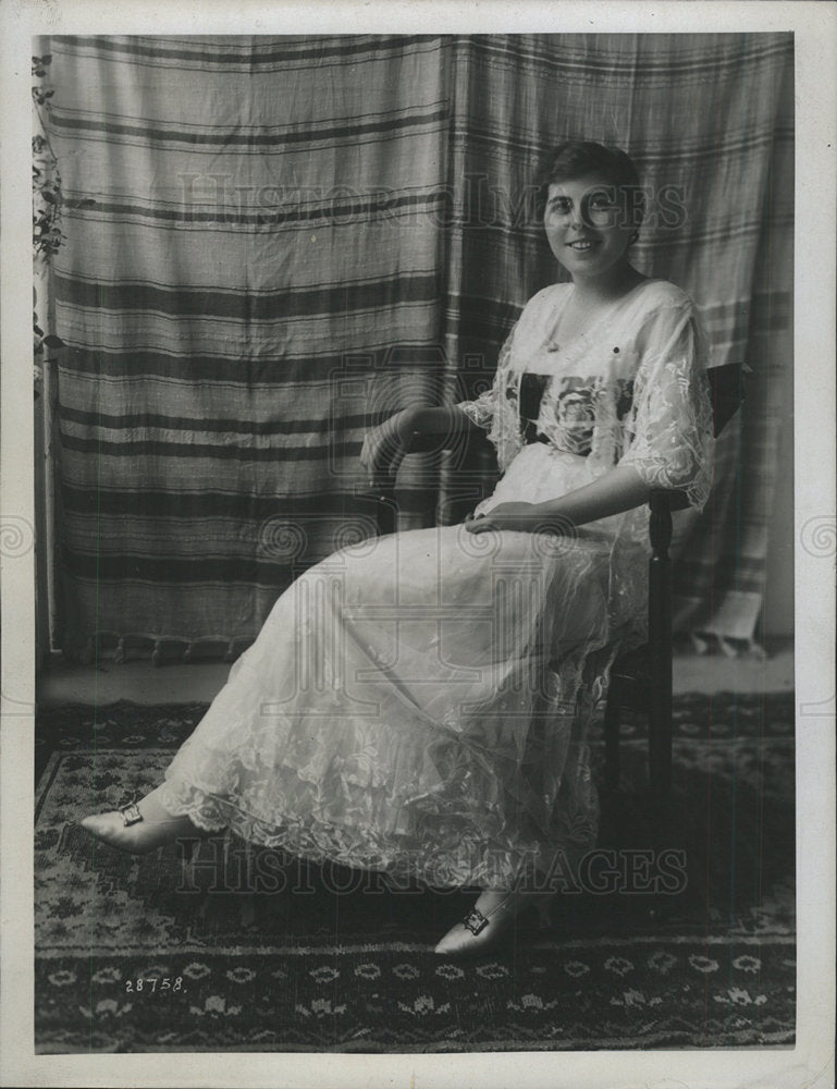 PRESS PHOTO MISS GENEVIEVE CLARK DAUGHTER CHAMP CLARK - Historic Images