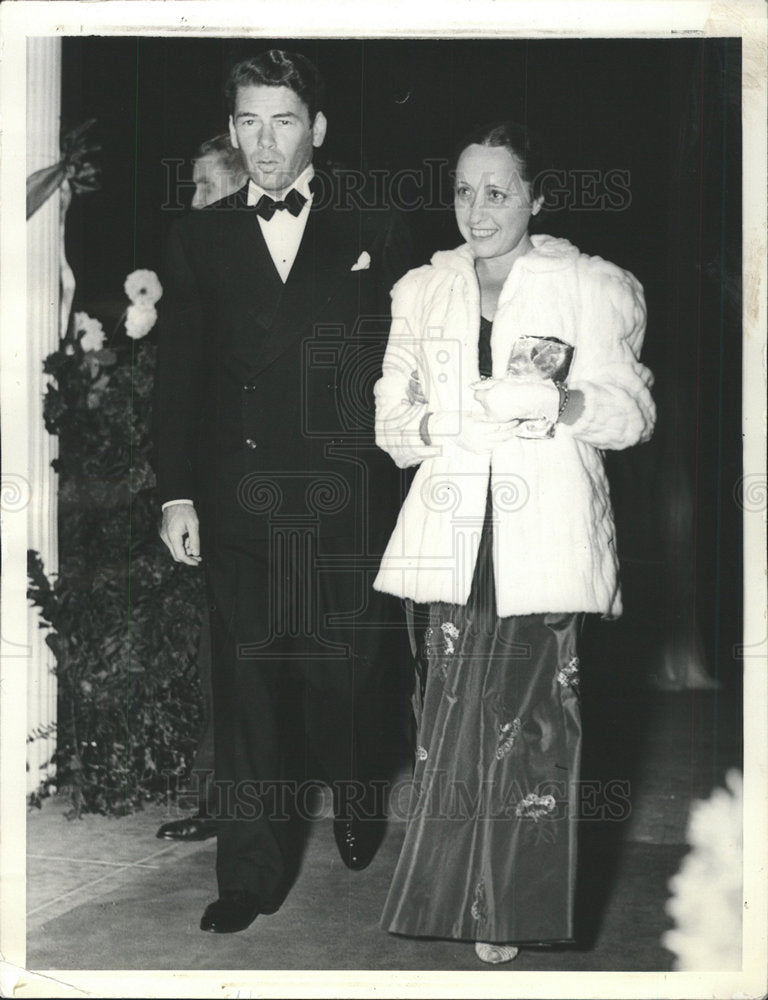 1937 Press Photo Paul Munis Emile Zola Premier Colony  - Historic Images