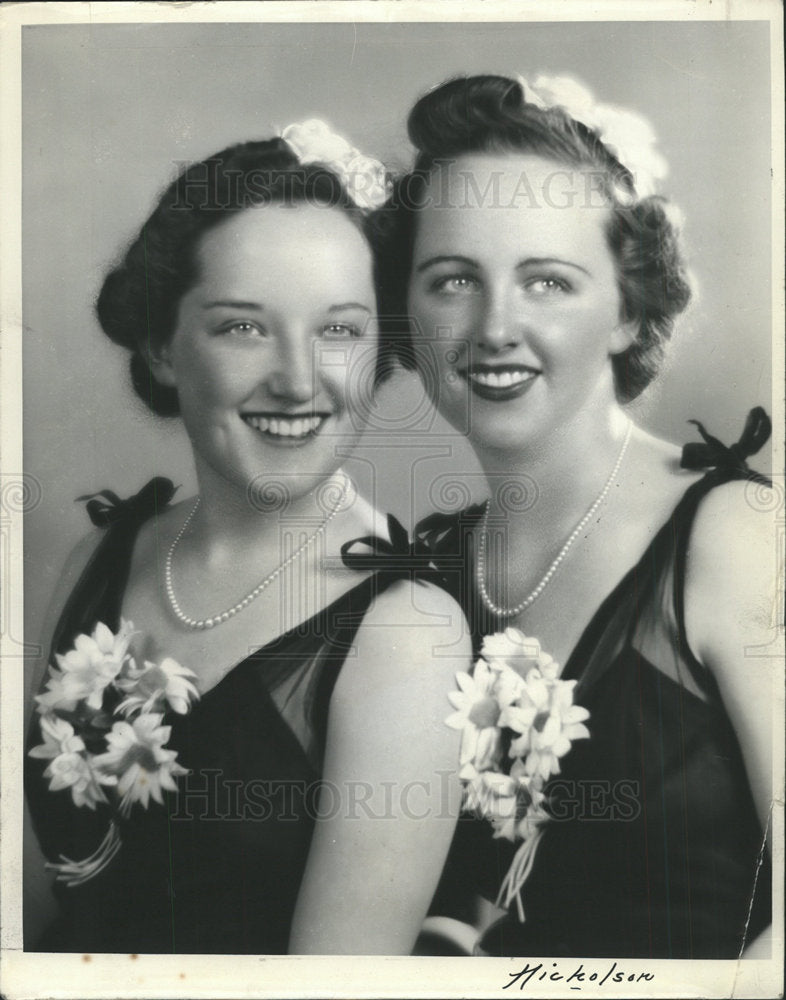 1937 Press Photo Misses Eva Sydney Ann Elizabeth Honor - Historic Images