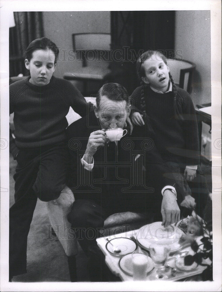 1961 Press Photo Ambassador Llewellyn Thompson Jrnny  - Historic Images