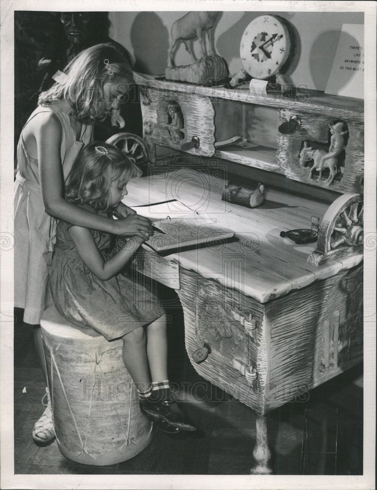 1950 Press Photo Sandra Eulberg Renee Eulberg Ind Child - RRY46971-Historic Images