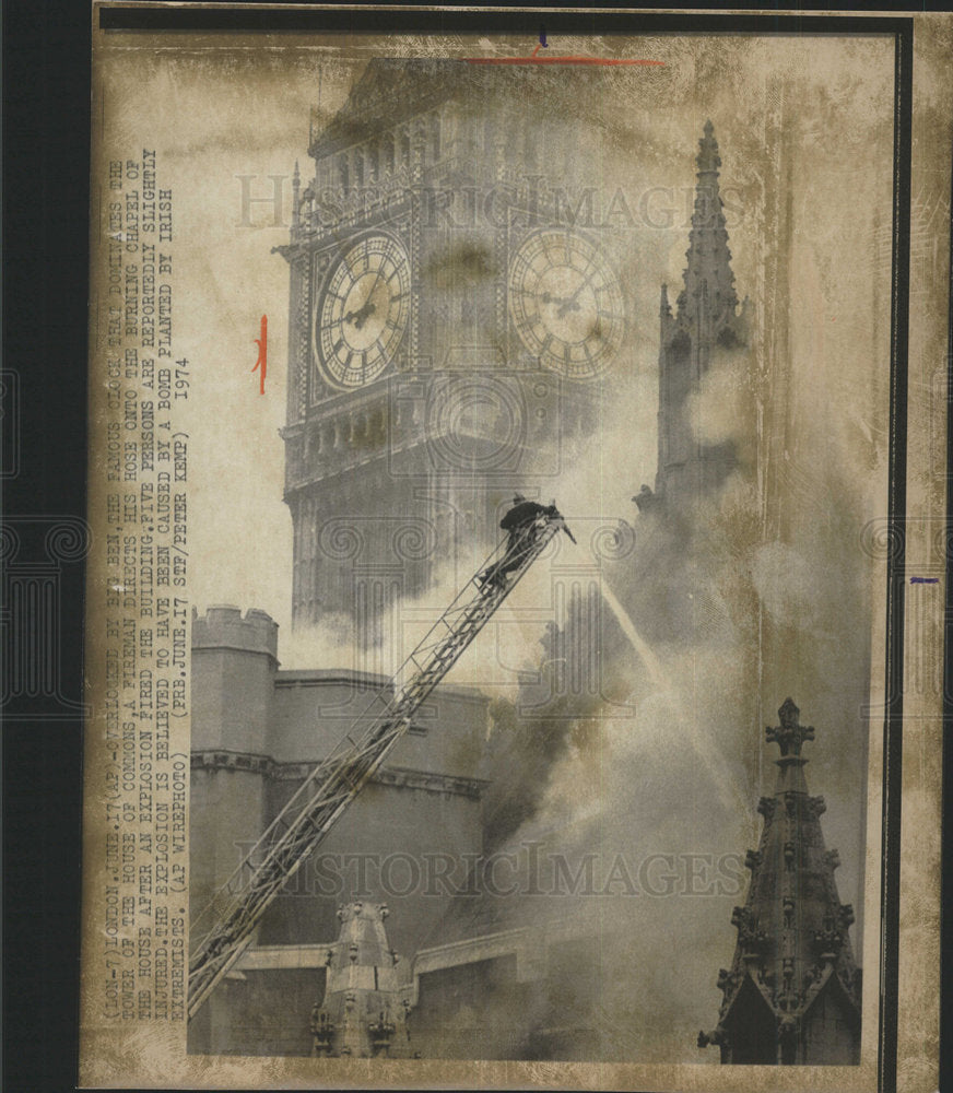 1974 Press Photo Dominates Tower Chapel House clock  - Historic Images