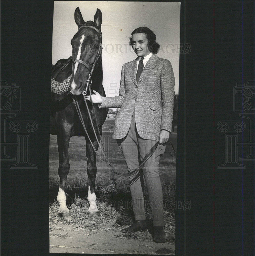 1940 Press Photo Miss Calista Strub  - Historic Images