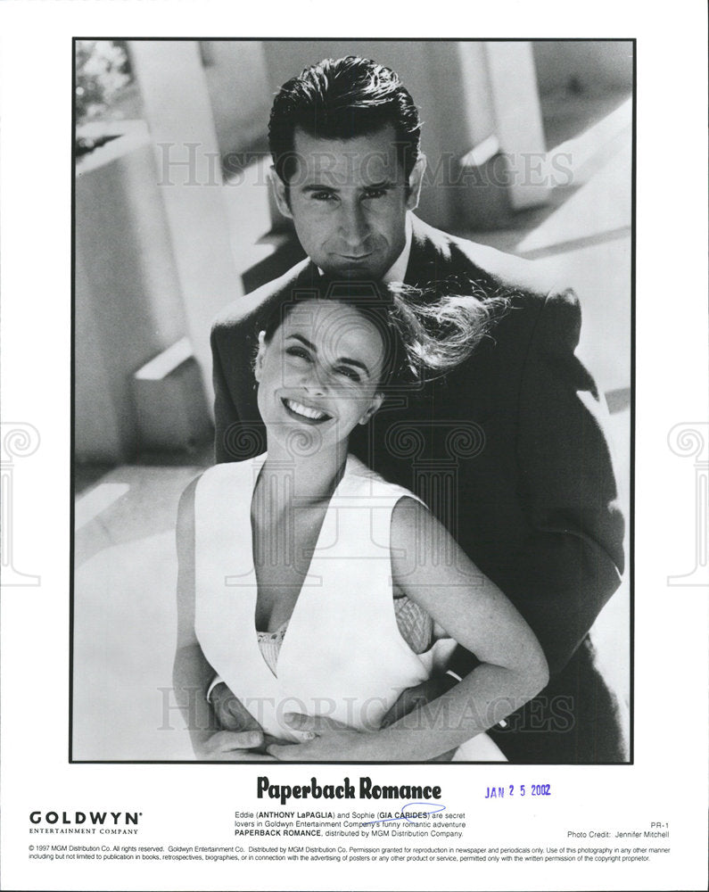 2002 Press Photo Paperback Romance Film LaPaglia Caride - Historic Images