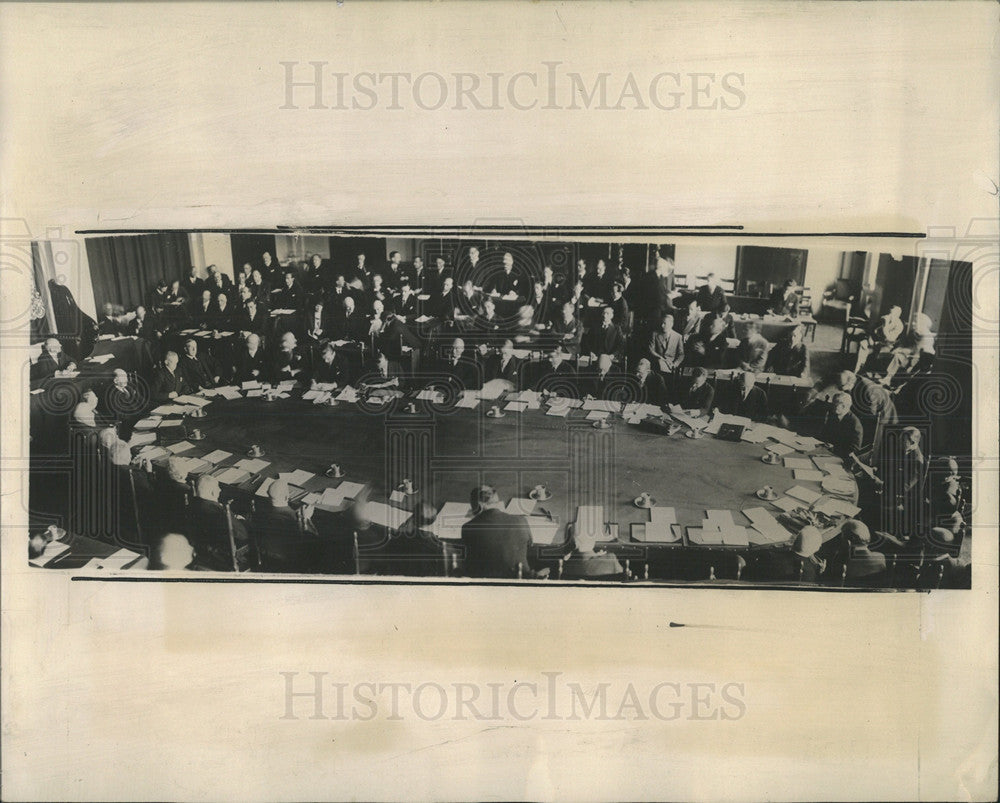 1934 Press Photo Diplomats at The Hague Conference - Historic Images