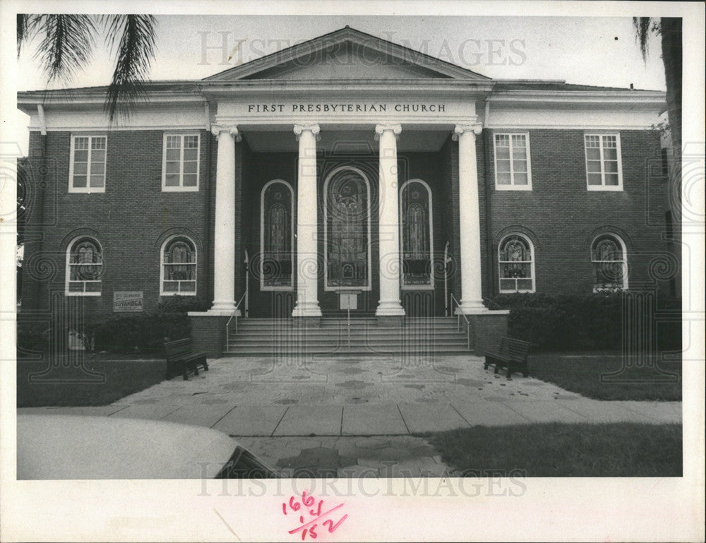 1967 Press Photo First Presbyterian Church Entrance - Historic Images