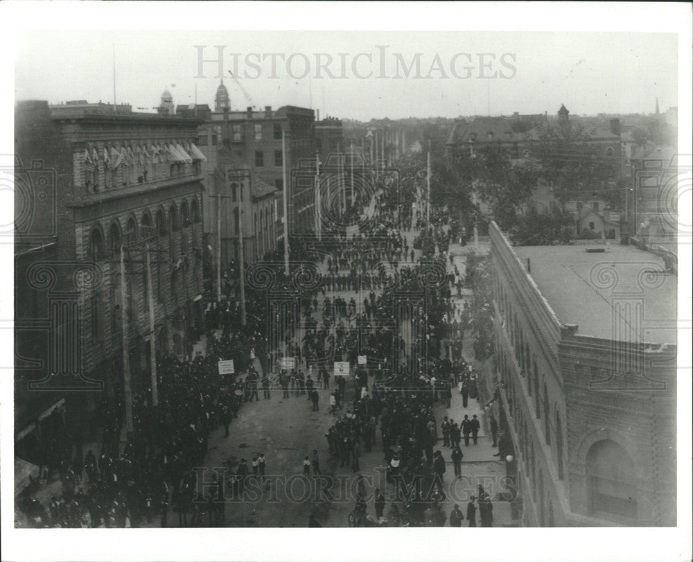 1998 Copy of Press Photo Denver Demonstration Crowd - Historic Images