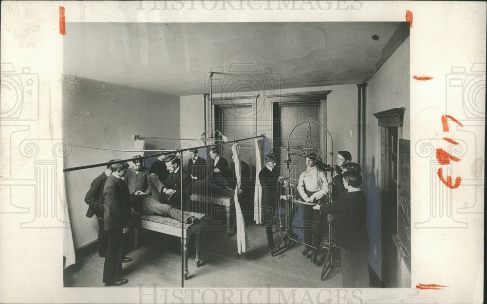 1902 Press Photo Northwestern University Medical Clinic - Historic Images