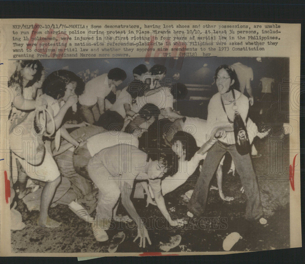 1976 Press Photo Riots in the Phillipines - Historic Images