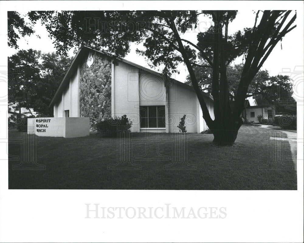 1990 Press Photo Holy Spirit Episcopal Church Exterior - Historic Images