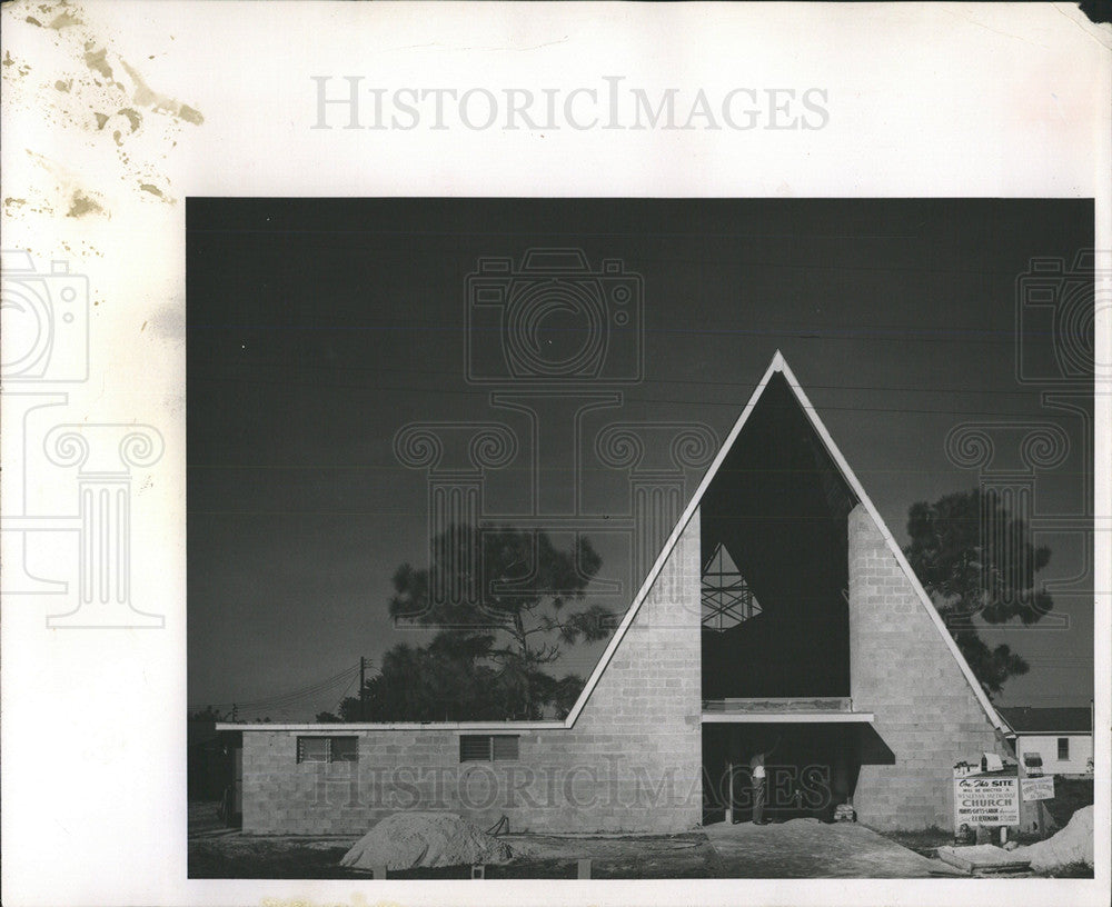 1955 Press Photo Wesleyan Methodist Church Entrance - RRY49795-Historic Images
