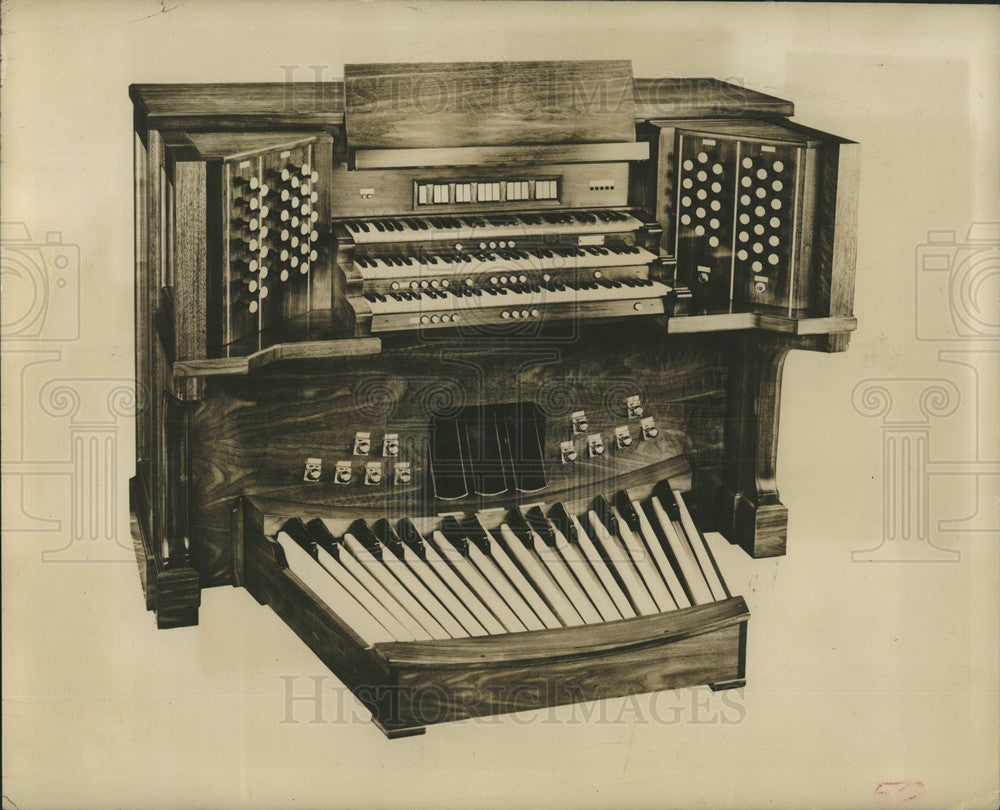 1960 Press Photo Electronic Organ Install Congre Church - Historic Images