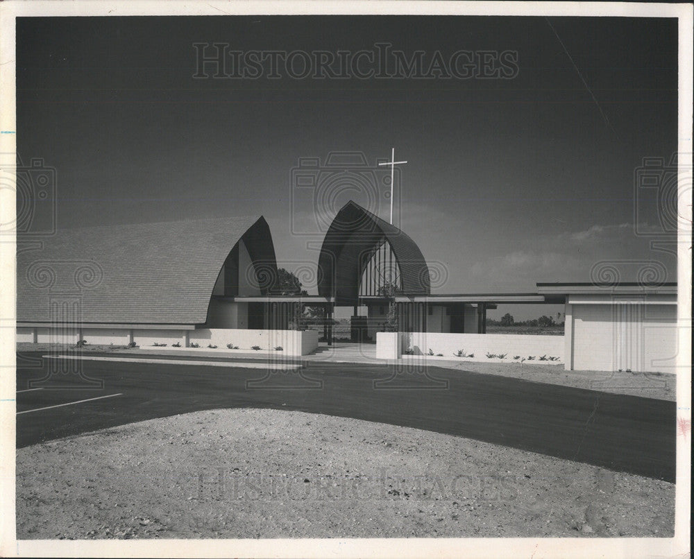 1967 Press Photo Shore Acres Lutheran Church Cross - Historic Images