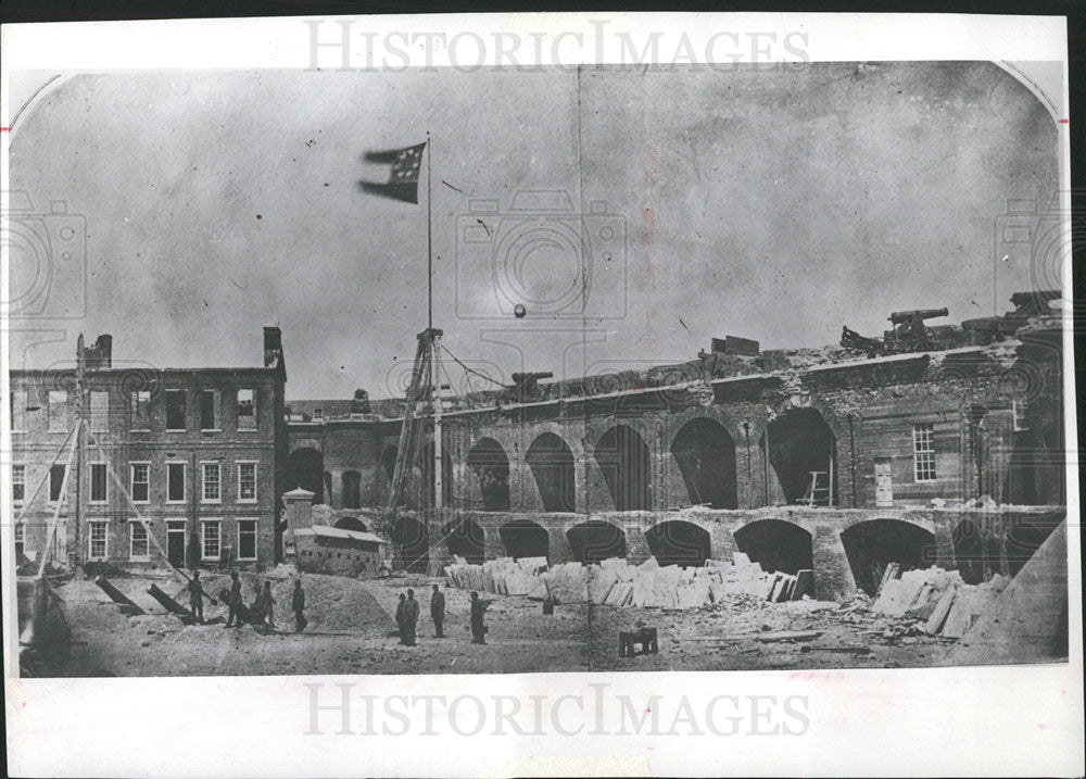 1961 Press Photo Confederate Flag flies over Ft. Sumter - Historic Images