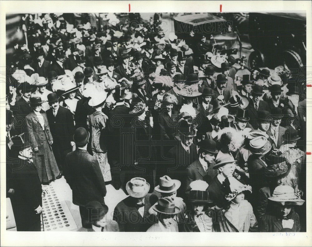 1982 Press Photo Fifth Avenue 1912 Fashion - Historic Images