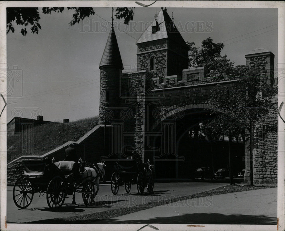 1949, St. Louis Gate Quenbec - RRY50397 - Historic Images