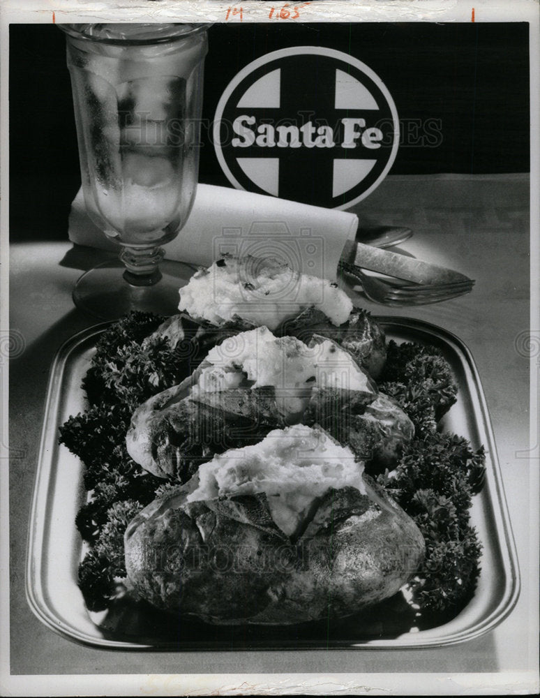 1975 Press Photo Baked Potato Stuff Cheese  - Historic Images