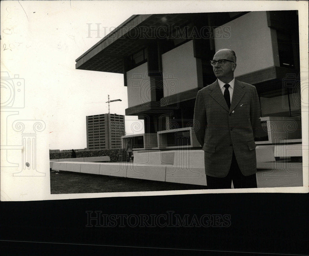 1973 Press Photo Author James Michener library front - Historic Images
