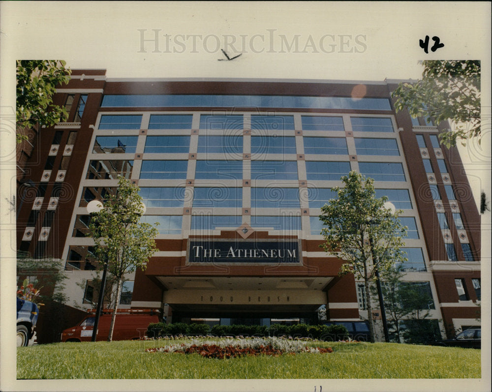 1993 Press Photo Atheneum Greektown opens doors - Historic Images