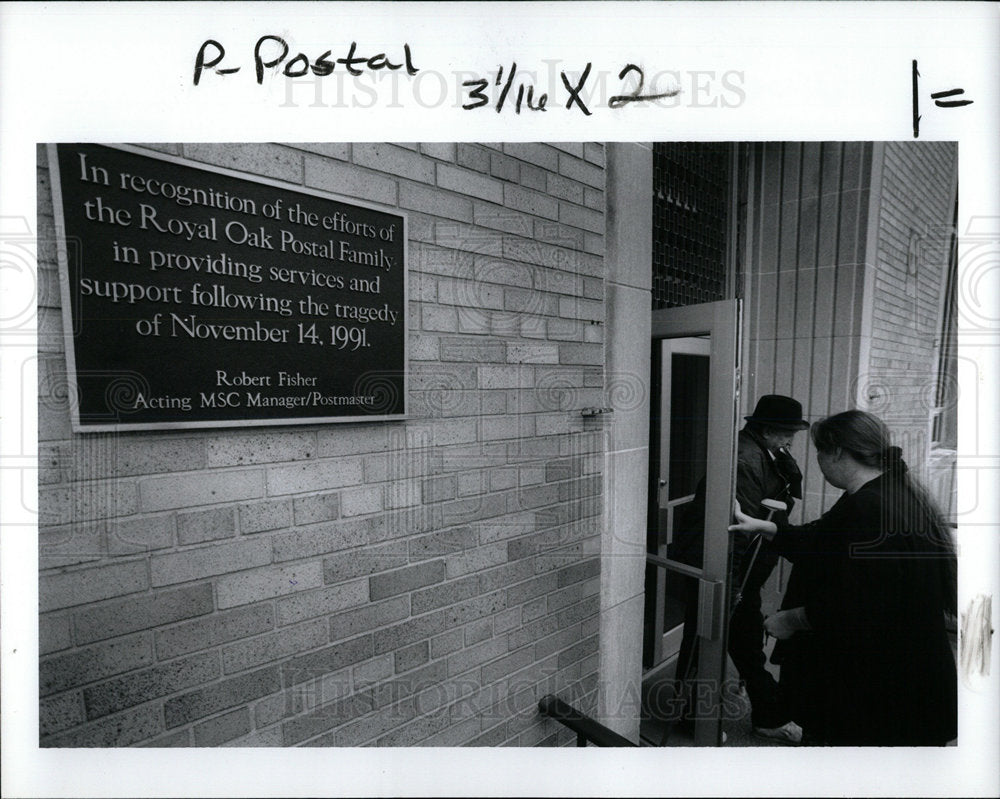 1992 Press Photo Anniversary Royal Oak Post Office Stor - Historic Images