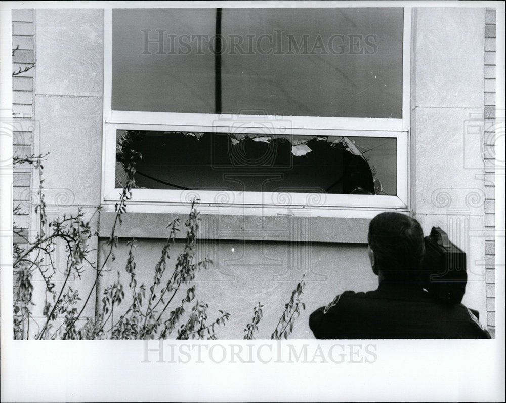 1992 Press Photo Post Office Shooting Royal Oak Michiga - Historic Images