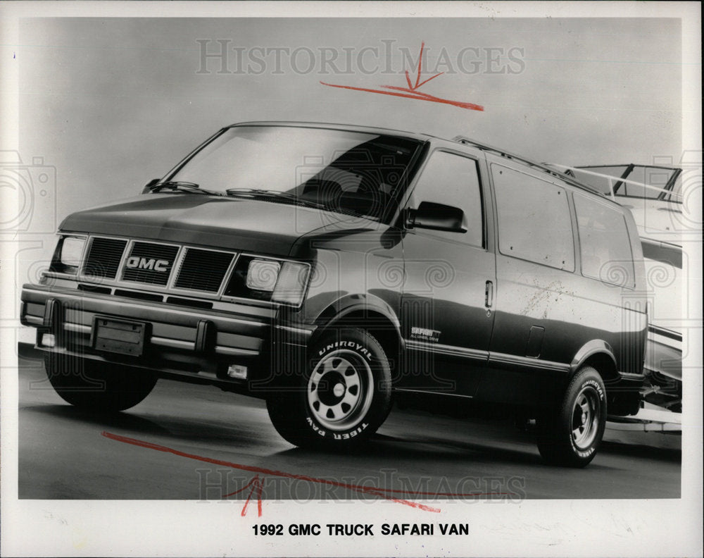 1992 Press Photo 1992 GMC Truck Safari Van - Historic Images