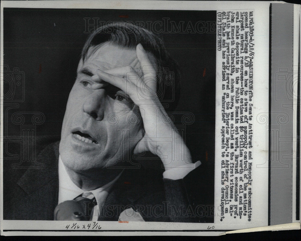 1967 Press Photo Galbraith Harvard professor economics - Historic Images