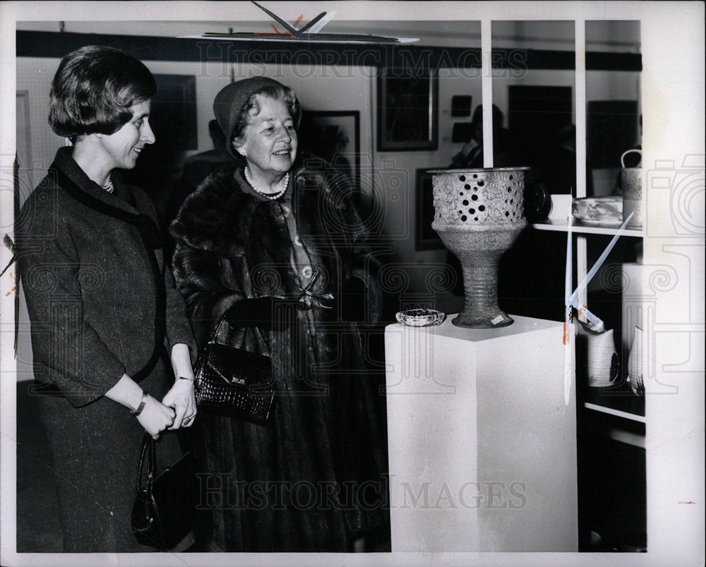 1965 Press Photo Mrs. Edsel B. Ford Robinson artist - Historic Images