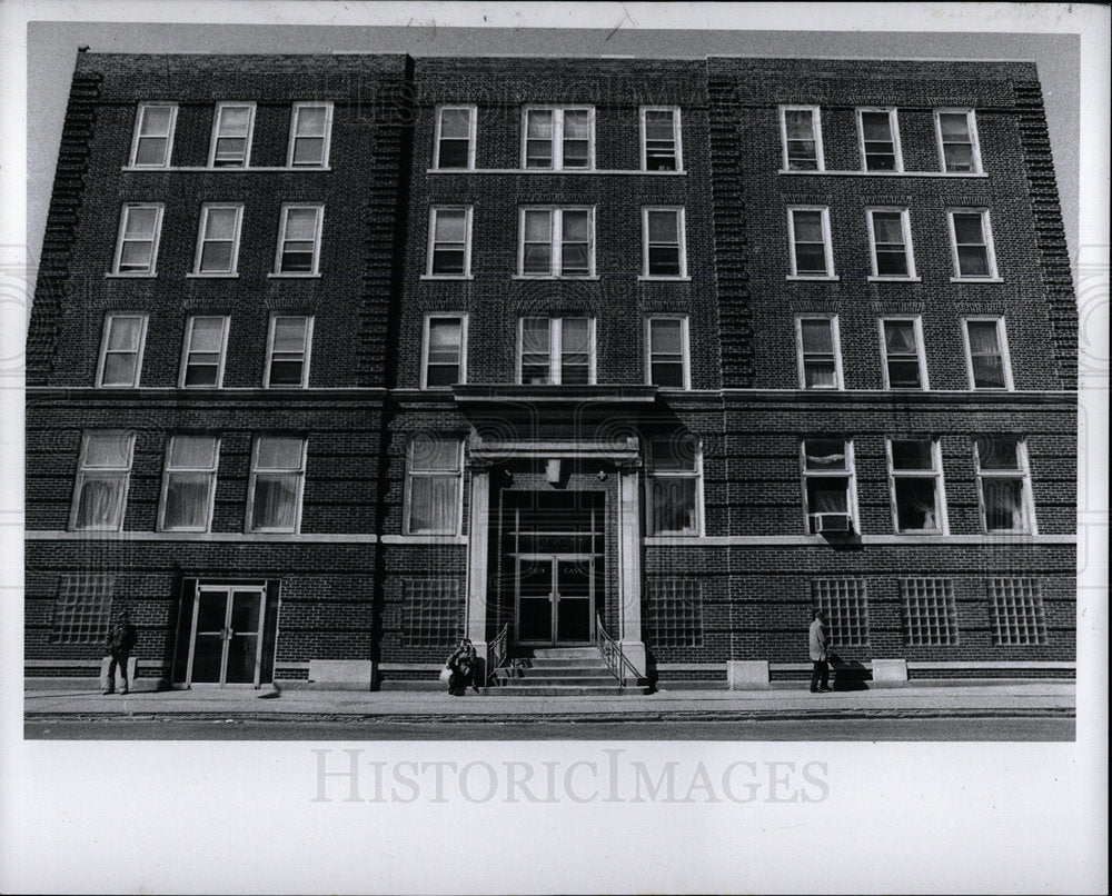 1946 Press Photo Detroit Building Entrance Exterior - Historic Images