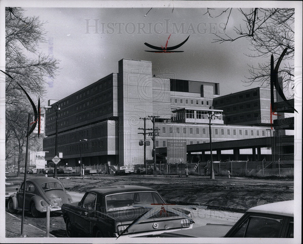 1970 Press Photo New Children's Hospital & Garage. - Historic Images