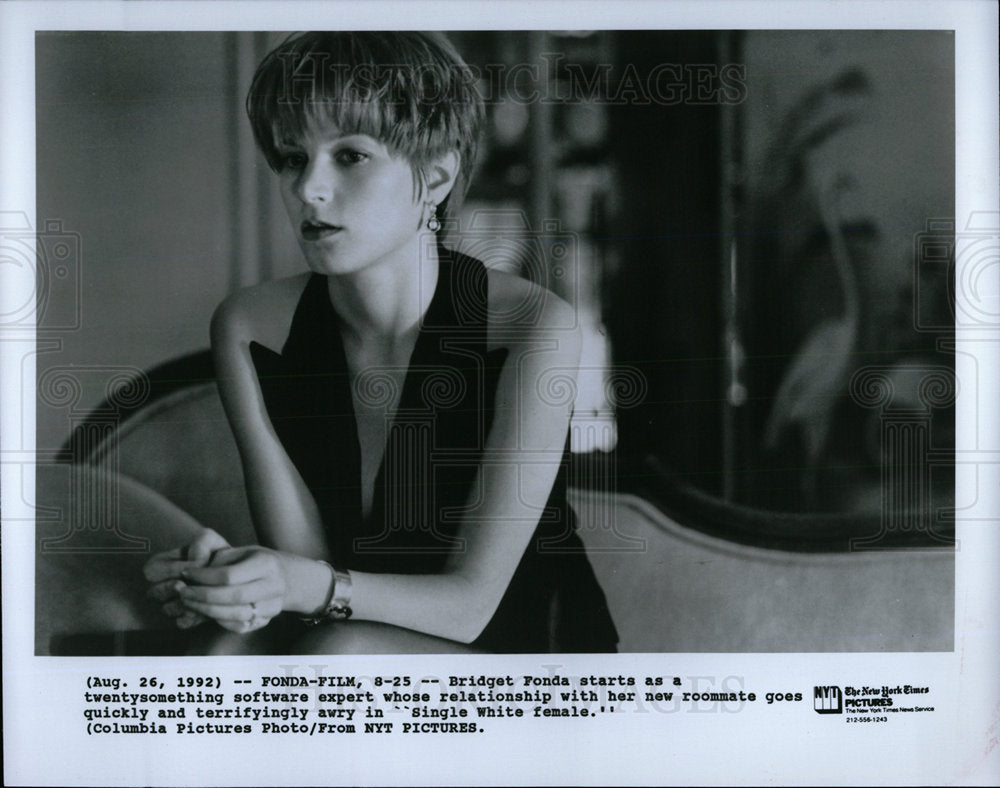 1992 Press Photo Bridget Fonda &quot;Single White Female&quot; - Historic Images
