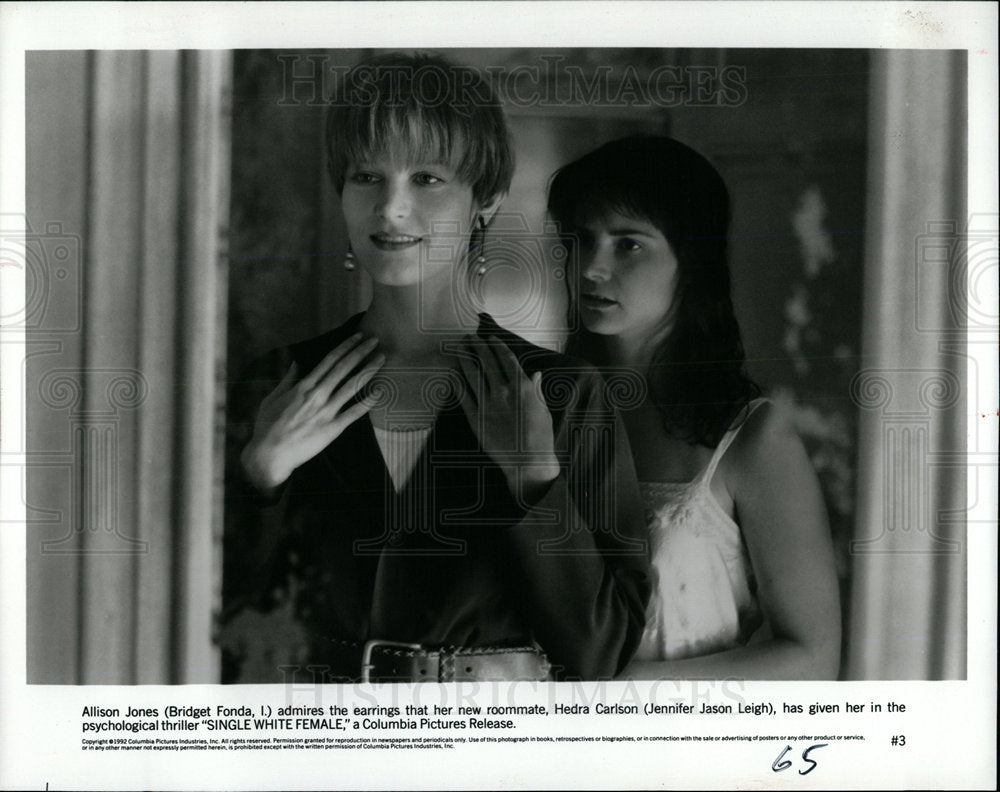 1993 Press Photo Single White Female Film Earring Scene - Historic Images