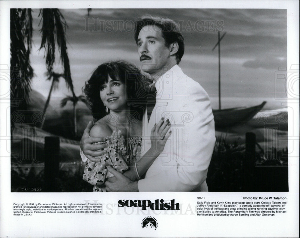 1991 Press Photo Sally Field &amp; Kevin Kline &quot;Soapdish&quot; - Historic Images
