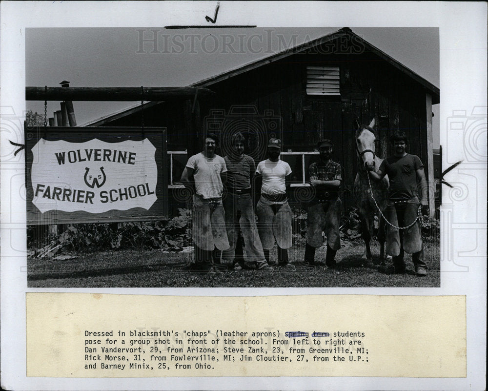 1980 Press Photo Blacksmith&#39;s Chaps School Students - Historic Images