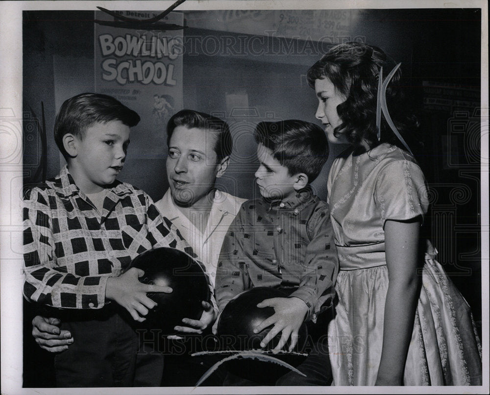 1961 Press Photo Detroit Bowling School - Historic Images