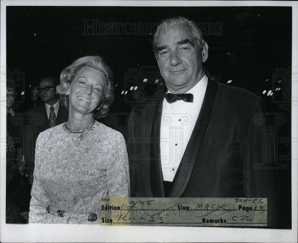 1972 Press Photo Mr. And Mrs. Wilber H. (Dake) Mack - Historic Images