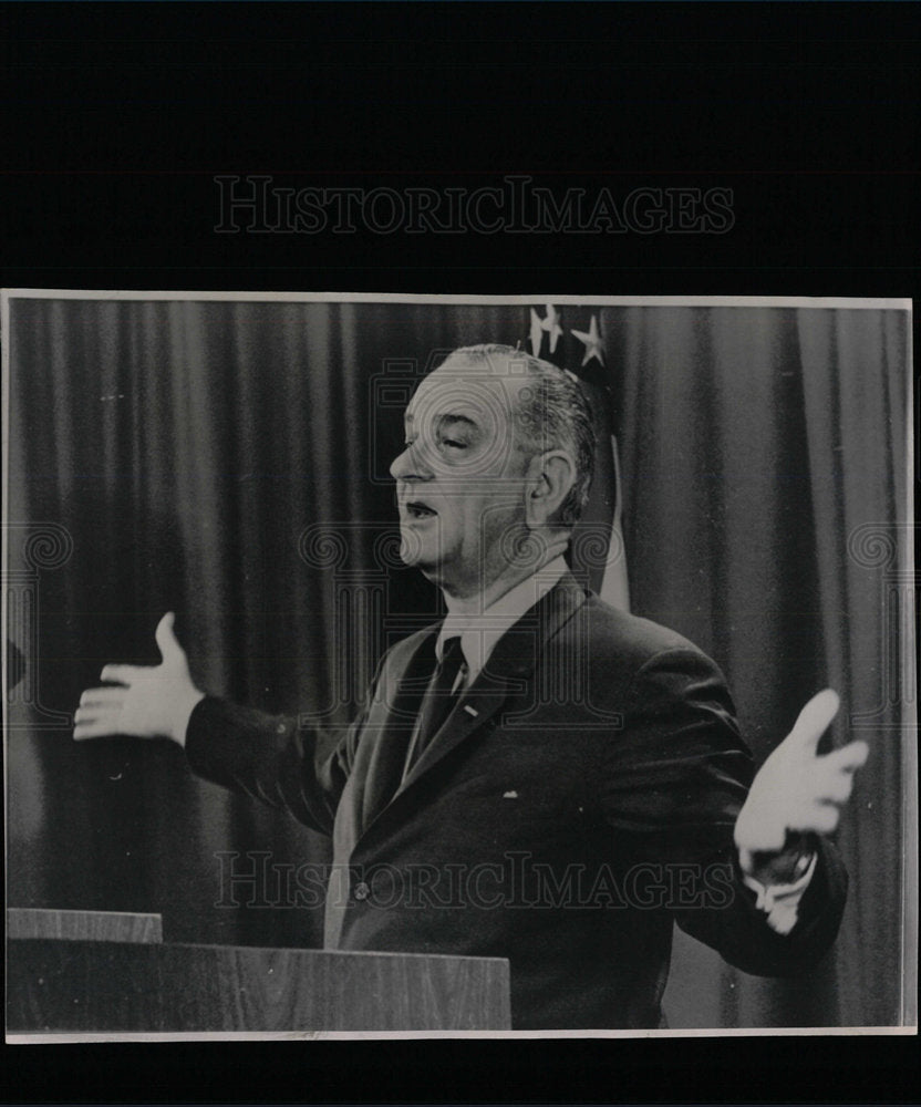 1965 Press Photo President Lyndon Johnson - Historic Images
