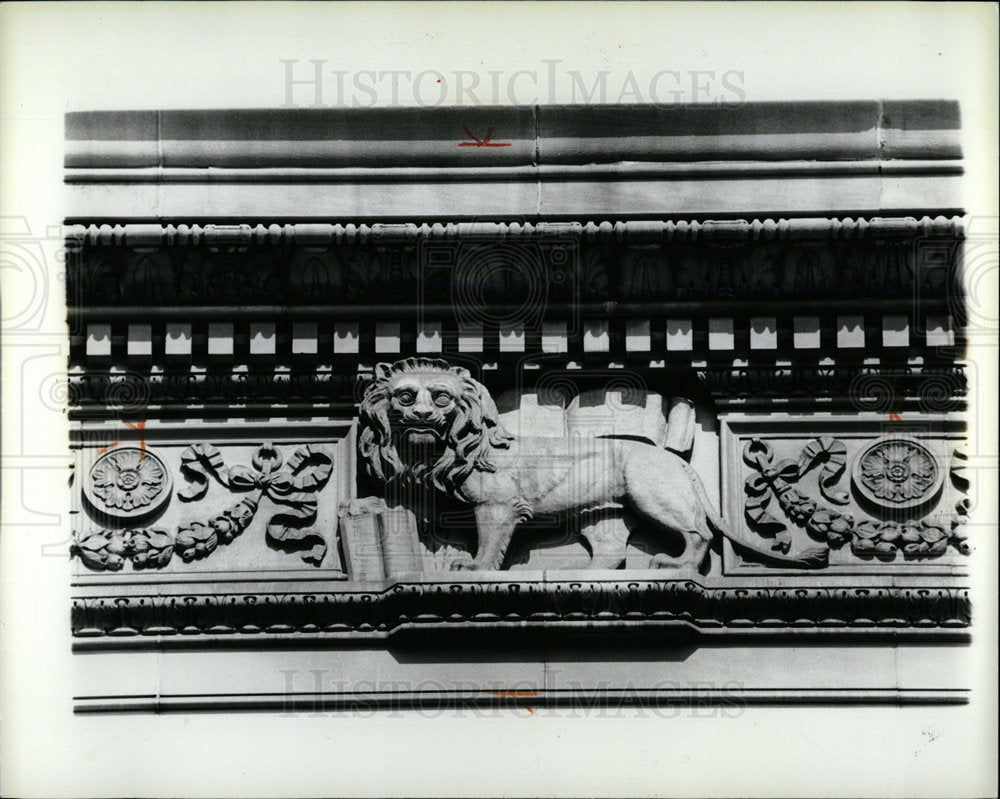 1984 Press Photo Cadillac Hotel Detroit Lion Historical - Historic Images