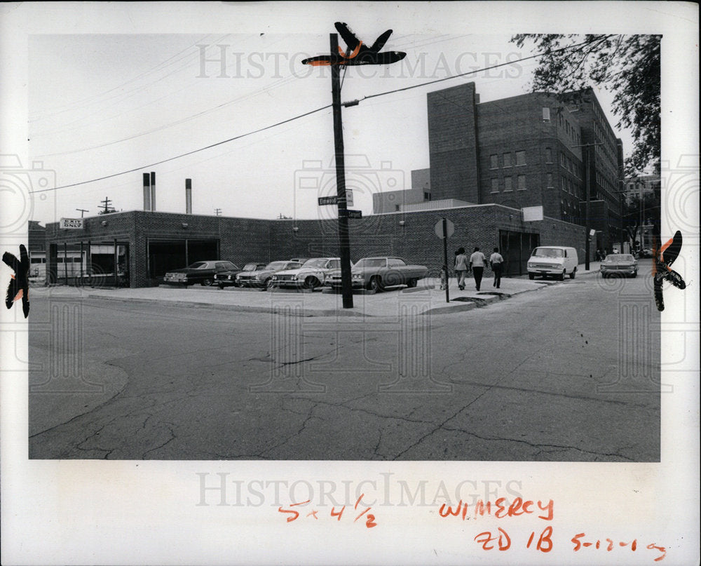 1974 Press Photo St Joseph Hospital Grand River Detroit - Historic Images