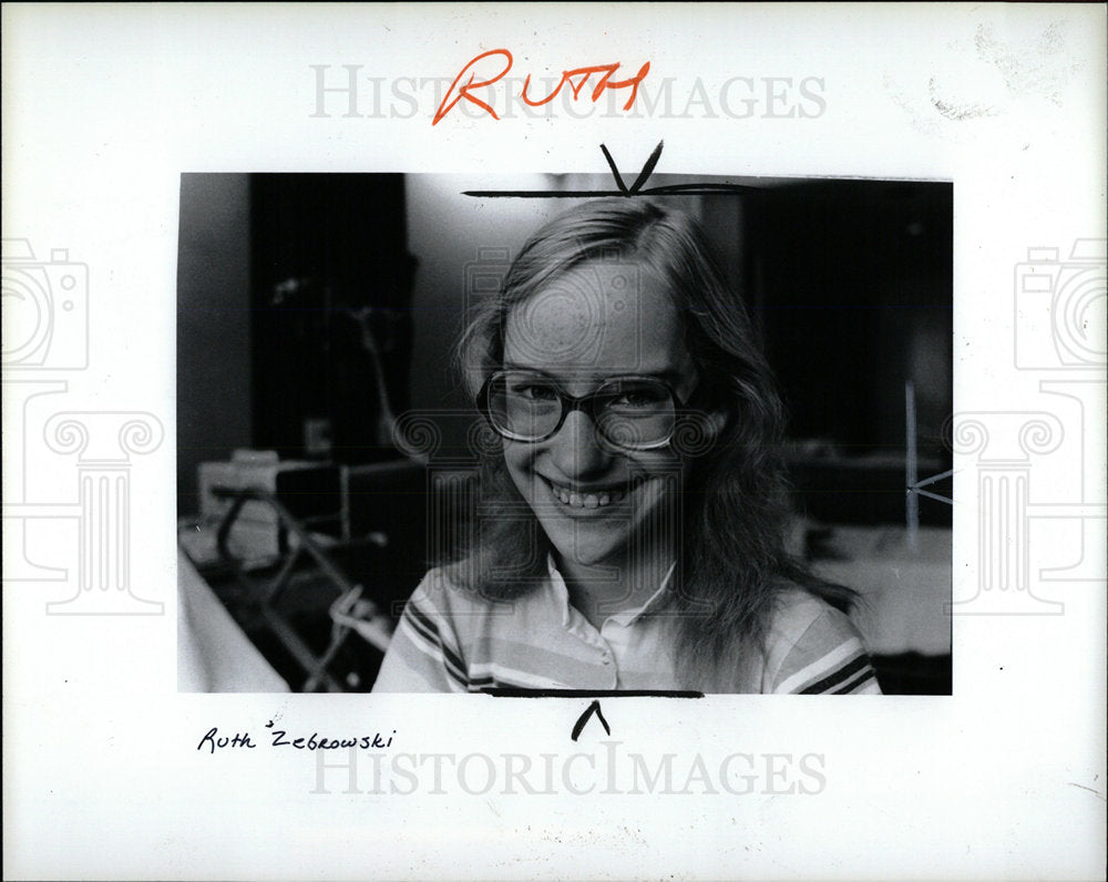1984 Press Photo Ruth Zebrowski Detroit Hospital home  - Historic Images