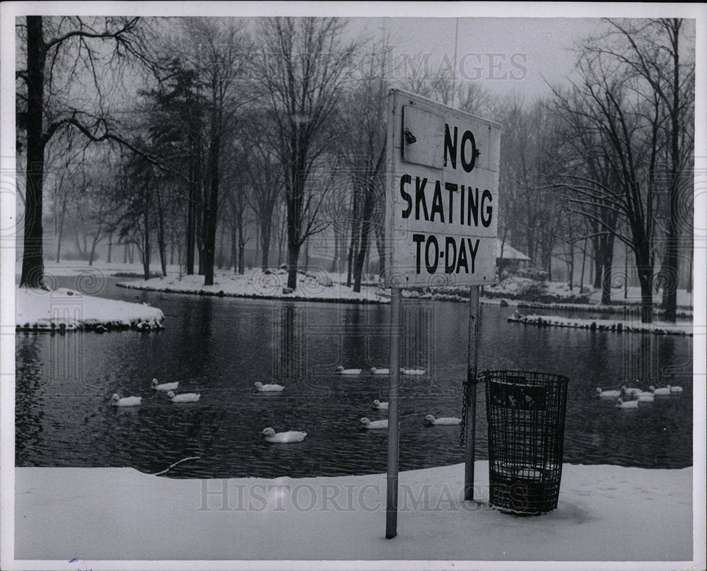 1962 Press Photo Palmer Park Skating Board Fair Weather - Historic Images