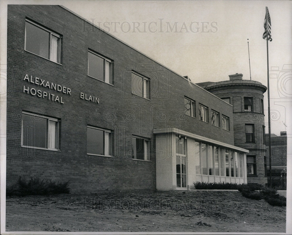 1961 Press Photo Blair Hospital Jefferson Frontage park - Historic Images