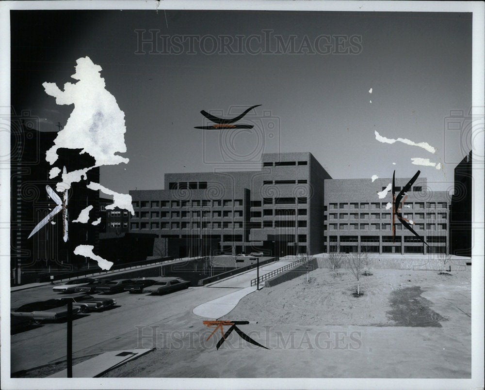 1975 Press Photo Weber Memorial Harper Hospital Detroit - Historic Images